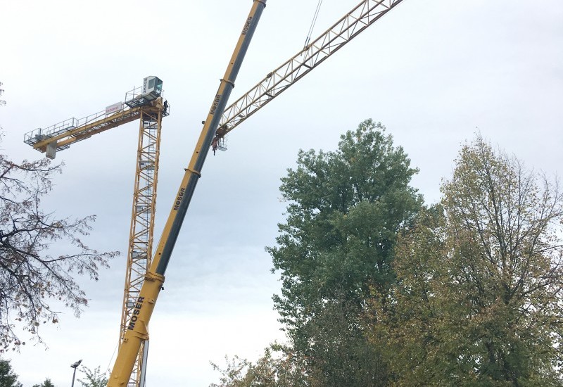 Nächster Meilenstein waren die Lieferung und Montage der neuen Dach-Stahlträgerkonstruktion