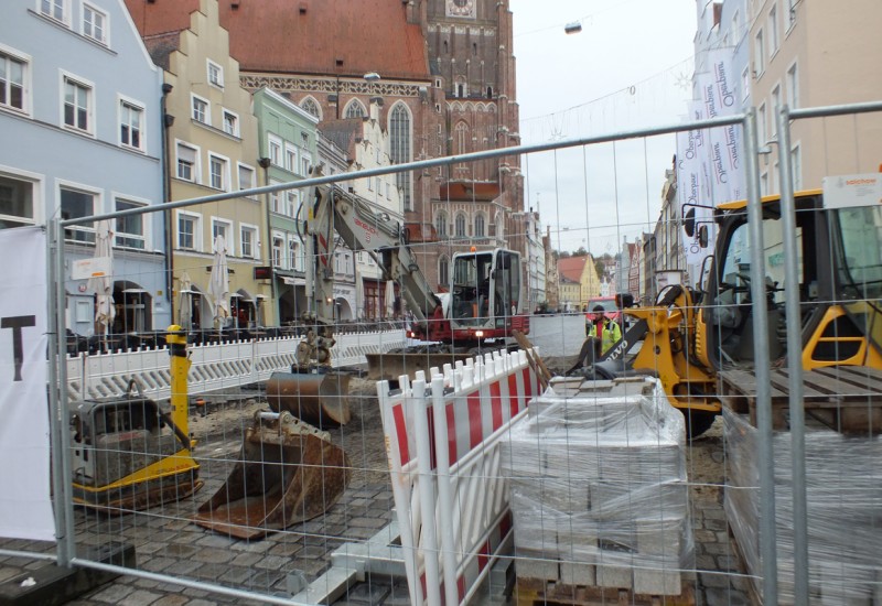 Das Bestandspflaster wurde ausgebaut