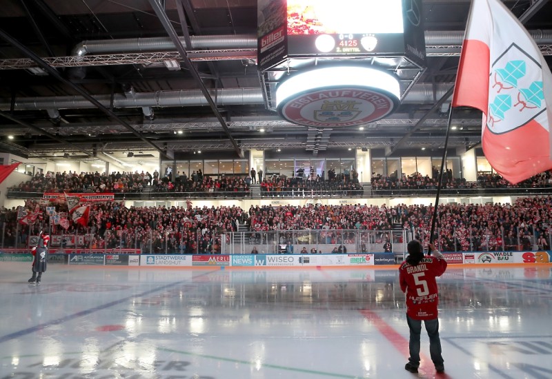 Sonntag 31.10.2021 Ersten Heimspiel: EV Landshut gegen die Lausitzer Füchse 5:4 nach Verlängerung